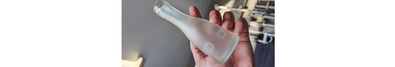 Лучшие технические решения для маркировки матовых стеклянных бутылок